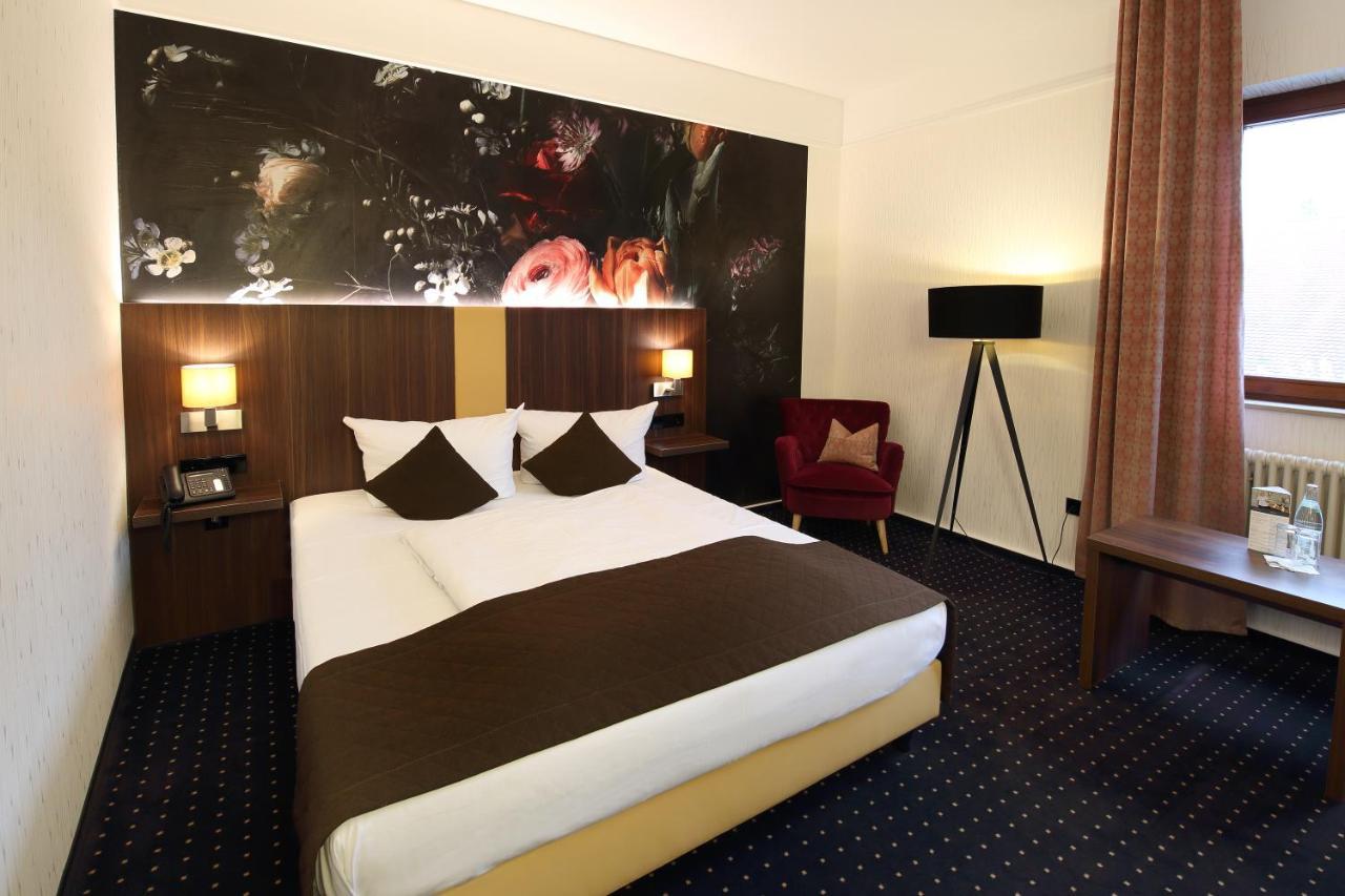 Lobinger Hotel Weisses Ross ลังเกอเนา ภายนอก รูปภาพ