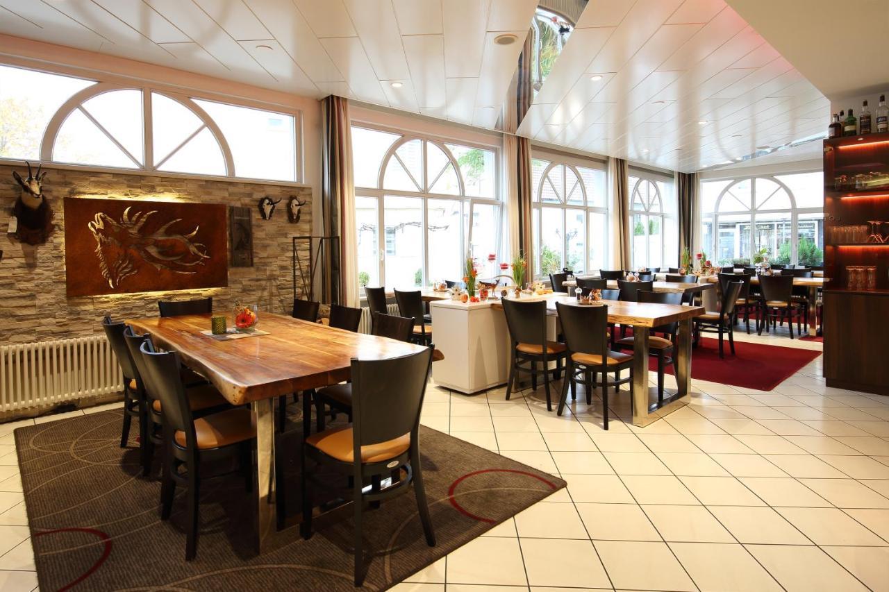 Lobinger Hotel Weisses Ross ลังเกอเนา ภายนอก รูปภาพ