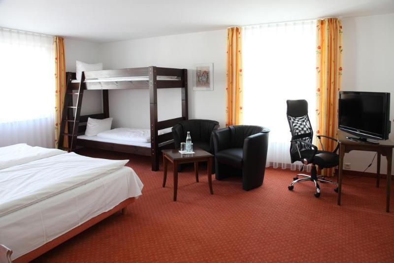 Lobinger Hotel Weisses Ross ลังเกอเนา ภายนอก รูปภาพ